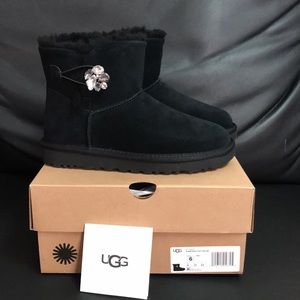 UGG W Mini Bailey Button Gem Boots